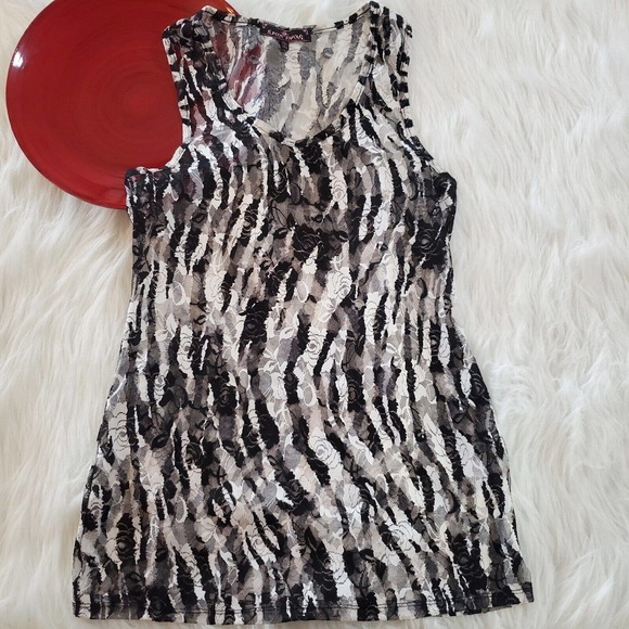 Almost Famous Womens Lace Tank Top Size XL Black White Sheer Floral Pullover - Picture 2 of 13